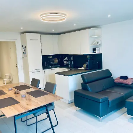 Accommodation For 2 Persons Close Main Station Ingolstadt Δωμάτια σε οικογενειακή κατοικία